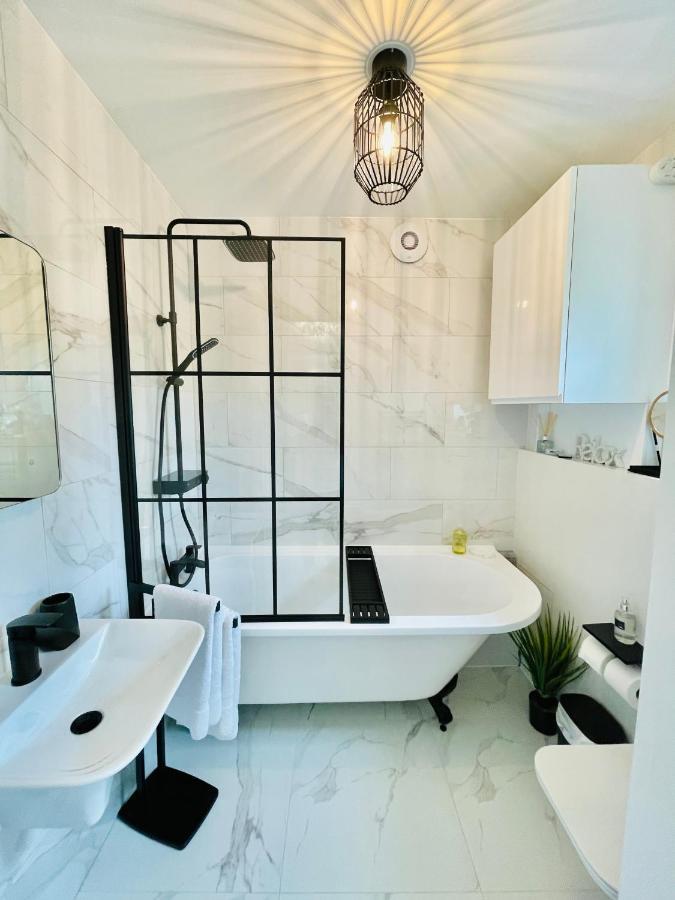 Cotswold Chic Retreats "Cloud Nine" Central Chipping Campden-Parking-Garden المظهر الخارجي الصورة